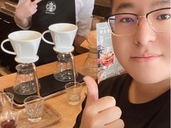 -星巴克臻选(济南万达店)