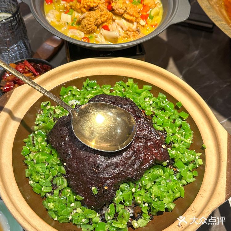 深圳的!梅干菜扣肉饭!好吃死了……