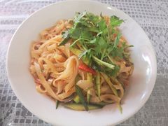 -YI PIN JU 一品居中餐厅 中国超市
