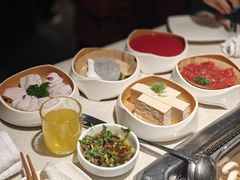-海底捞火锅鲜切牛肉主题店(长寿路店)