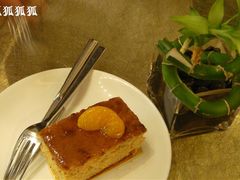 超级难吃&硬的胡萝卜蛋糕-北京港澳中心瑞士酒店·瑞士咖啡厅·自助餐