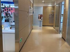 -瑞尔齿科(上海长风大悦城店)