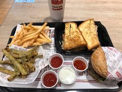 -The Habit Burger Grill 哈比特汉堡(爱琴海店)