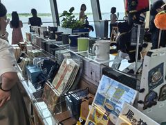 -抱抱地球咖啡馆(国家海洋博物馆店)