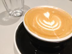哥伦比亚拿铁-Seesaw Coffee(上生新所店)