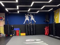 -成杰格斗·拳击·柔术·防身术(建设路店)
