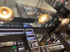-钟书阁(群光广场店)
