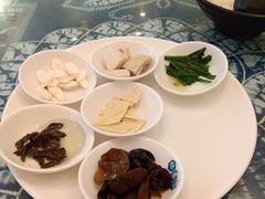 -桥香园云南过桥米线(红龙井店)
