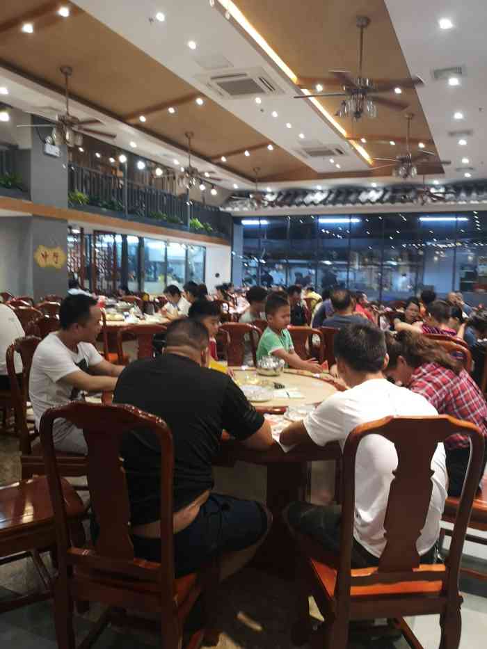 百姓小厨(临桂二店)-"家庭聚餐来这里的,生意不错,菜也挺实惠好.