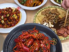 -肥肥虾庄·金牌油焖大虾(东湖欢乐谷店)