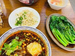 -哇蛙牛功夫面渝都料理(龙阳广场店)