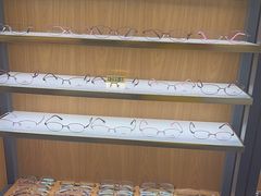 -优医视平价眼镜超市蔡司依视路折扣(小马厂店)