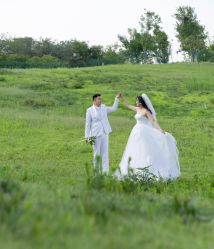 -都市丽人婚纱摄影