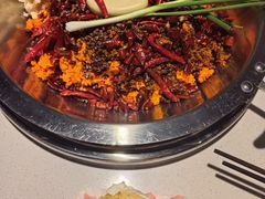 -茅草房·河畔园林火锅