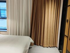 -万泊酒店(长沙五一广场国金中心店)
