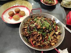 -江湖黑大兔(杨家坪店)
