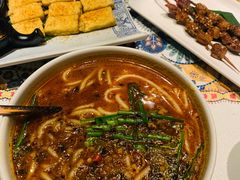 -云海肴·汽锅鸡·云南菜(天山百盛优客店)