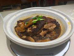 -老码头黑皮肘子锅包肉(赣水路店)