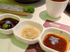 -洪氏嗨捞·广东猪肚鸡·椰子鸡火锅(西咸万象城店)