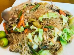 海鲜炒粉-Jonah's Fruit Shake & Snack Bar
