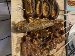 -顶峰夜宴·龙虾烧烤大排档(九江学院店)