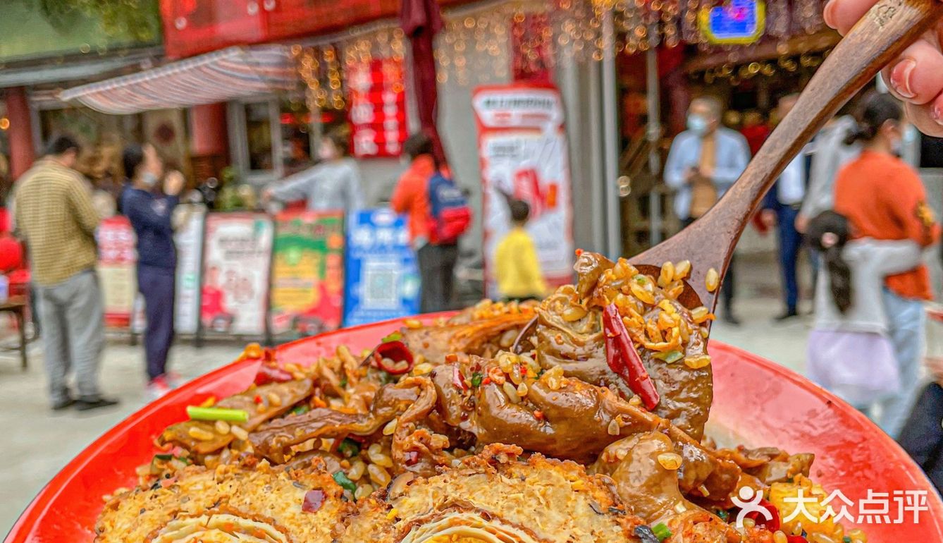为了这家肥肠圆子蛋炒饭我愿意允远就在成都‼️