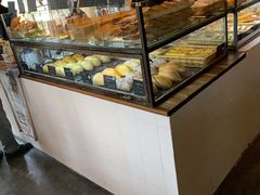 面包甜点陈列柜-仙峰天然面包(迎宾路店)