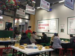 大堂-晓彭肥肠鸡·泡椒鸡火锅(水木天地店)