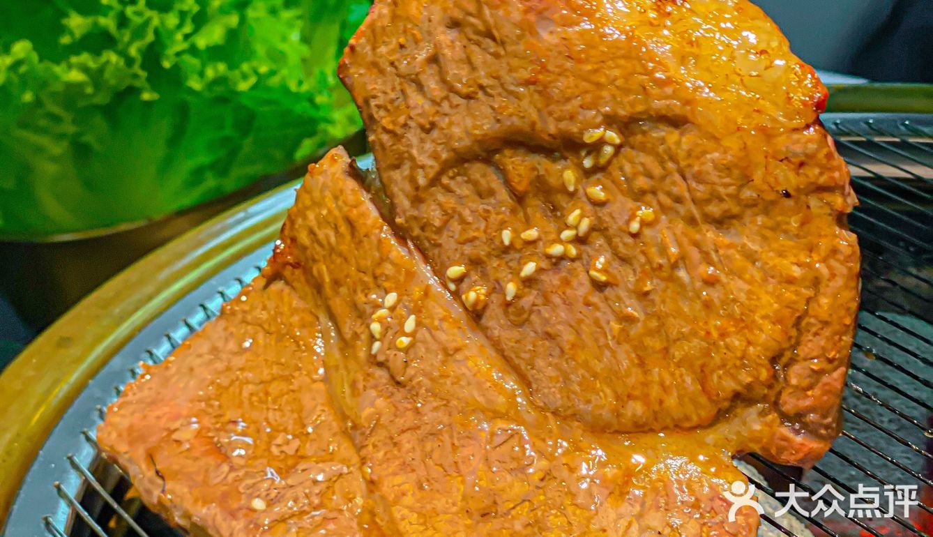 把隔壁买来做等位区的烤肉店🤦🏻‍♀️豪横‼️