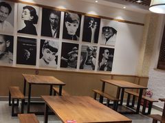 -白氏兄弟烧烤(中赢广场店)