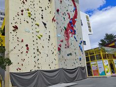 -问山MountQuest攀岩馆