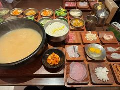 -银米·云南传统过桥米线(双廊黑金冠店)