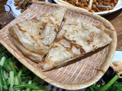 家常饼-东来菜馆•手抓海鲜家常菜•海鲜锅贴(鸽子窝店)