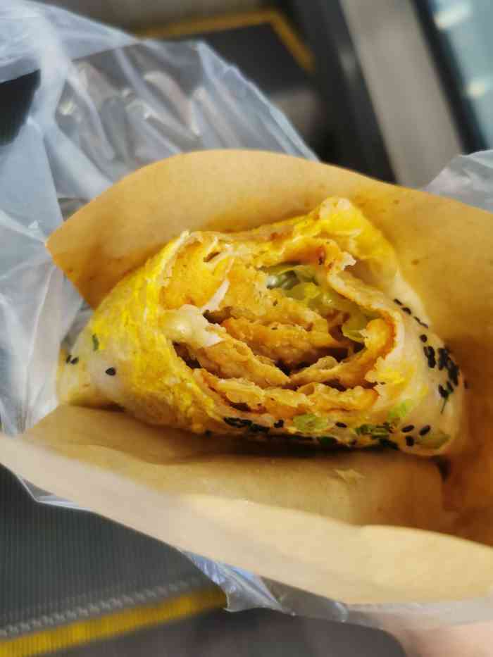 吴小糖煎饼铺-"这家店开在银泰城的负一楼中间位置端午小长.