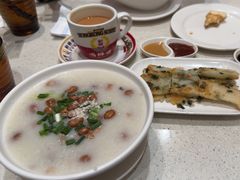 -香港新发烧腊茶餐厅(水围店)