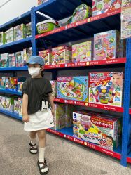 -逝水玩具折扣店
