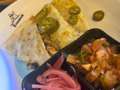 -Famous肥猫墨西哥音乐餐吧(五棵松华熙LIVE店)