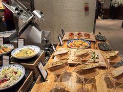 -广州万富希尔顿酒店·感趣自助餐厅·金秋蟹宴生蚝海鲜刺身烧烤