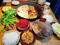 -赵美丽·重庆社区火锅·直营店(火车东站·中豪国际店)