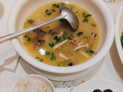 -沪华海鲜大酒楼(南汇店)