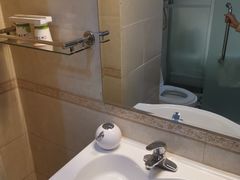 -德全心悦酒店(北京金台路地铁站店)