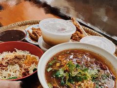 -爆炸头阿姨小四川正宗川味小吃(无任何分店)