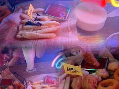 -UP嘻哈酒吧(粉巢店)
