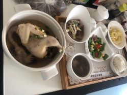 -尚圣月子会所·庄园式月子中心(萧山湘湖店)