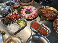 -哈哈碳都·牛肋条无限自助烤肉(台江万达店)