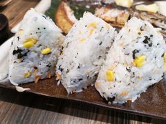 手抓饭团-花食间餐吧(远大购物中心群力店)