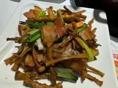 -黑鸡小馆(金源店)