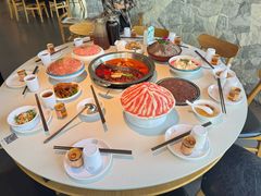 -茅草房·河畔园林火锅