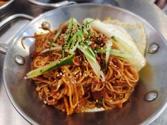 泡菜拌面-富乐满韩国正宗炸鸡韩国料理(虹泉路店)