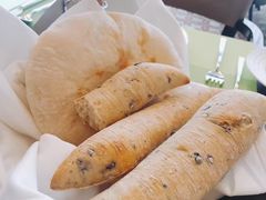 -香格里拉鱼跃地中海西餐厅·牛排披萨